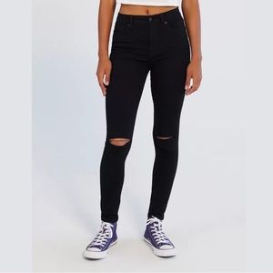 Urban Outfitters BDG Twig High-Rise Black Ripped Jeans | Size 28